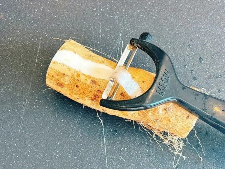 『長芋の炊き込みご飯』を作る写真（撮影：キジカク）