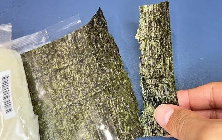 『納豆巻きのこぼれない食べ方』の写真（撮影：キジカク）