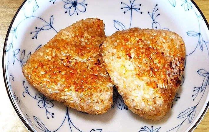 完成した焼きおにぎりの画像（撮影：キジカク）