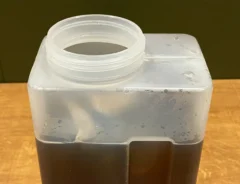 麦茶ポット（撮影：grapeフード編集部）