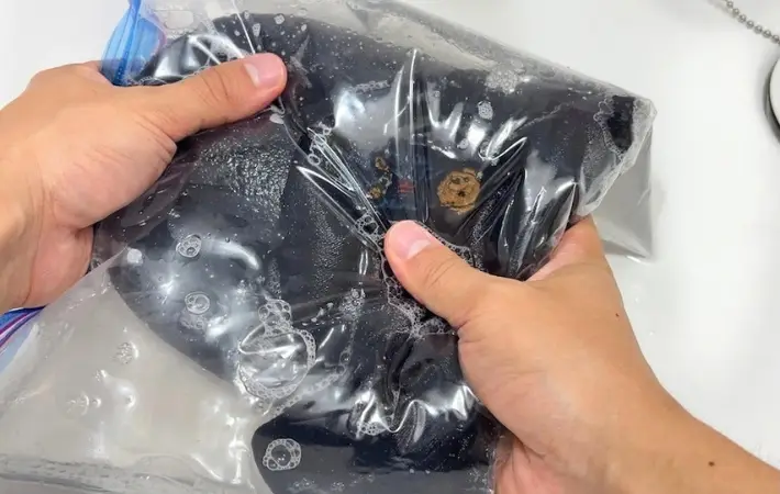 少し揉み込んで20分ほど放置（撮影：キジカク）