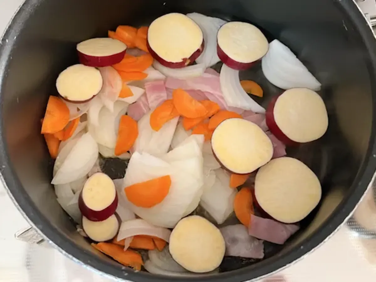 サツマイモのスープ煮