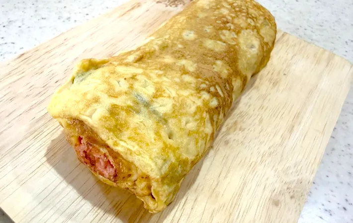 焼き上がりをまな板にのせた画像（撮影：エニママ）