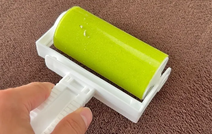 『ダイソー 粘着ゲルクリーナー』の使用写真（撮影：キジカク）