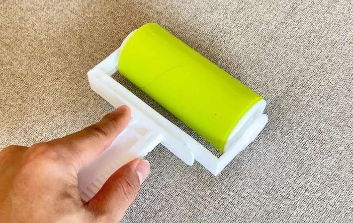 『ダイソー 粘着ゲルクリーナー』の使用写真（撮影：キジカク）