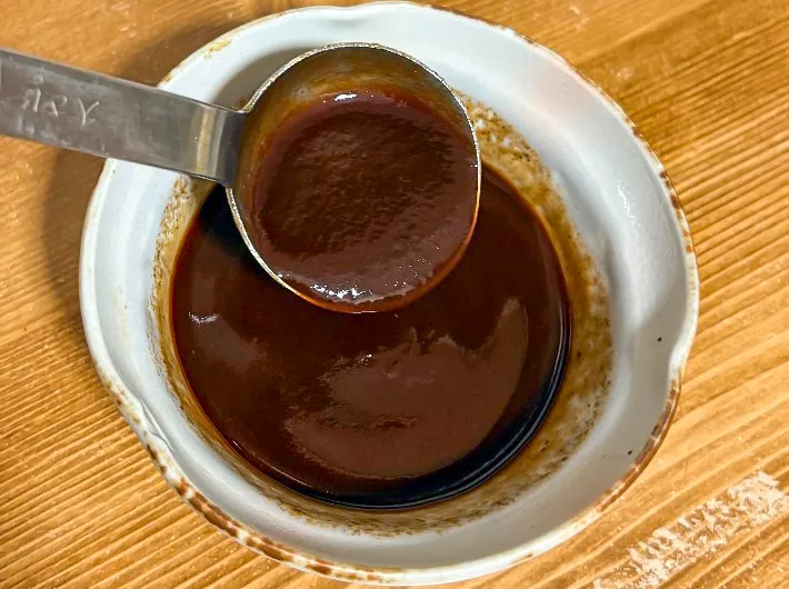 手作りのお好み焼きソースの写真（撮影：grapeフード編集部）