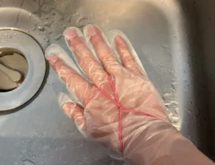 ビニール手袋の画像