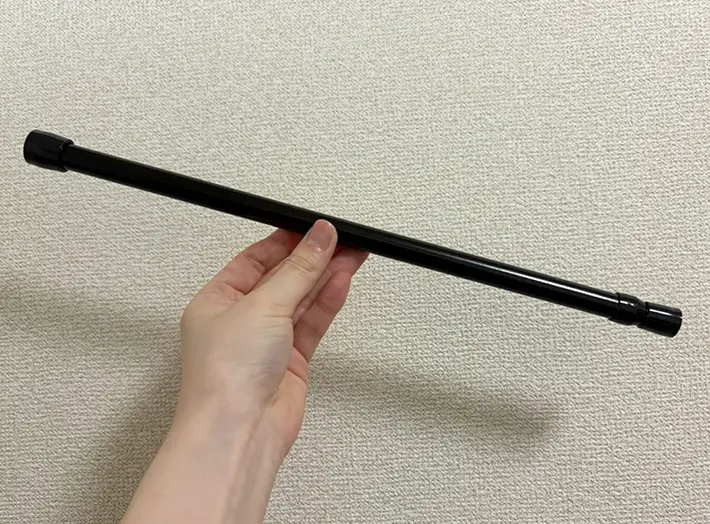 つっぱり棒の写真（撮影：grapeライフハック編集部）