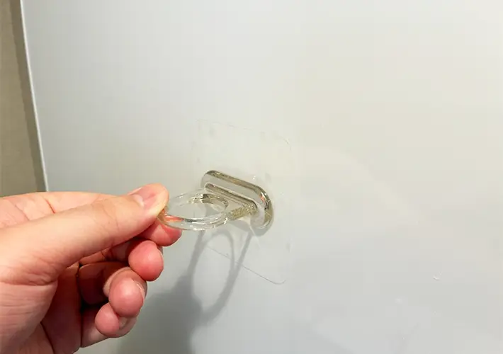 フィルムリングフックの写真（撮影：grapeライフハック編集部）