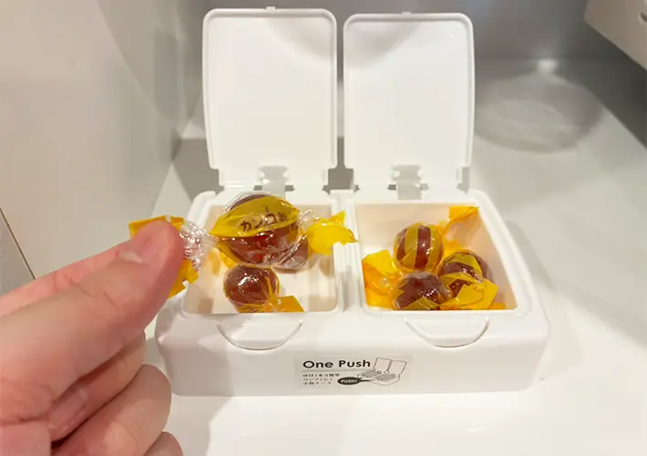 ワンプッシュ小物ケースの写真（撮影：grapeライフハック編集部）