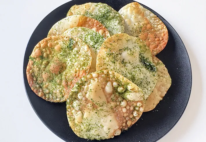 『餃子の皮チップス』の完成画像（撮影：エニママ）