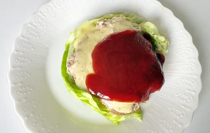 『ハンバーグ風キャベツステーキ』の完成画像（撮影：エニママ）