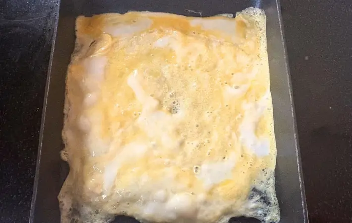 卵液を流し入れた画像（撮影：エニママ）