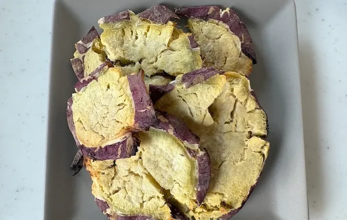 焼き上がったさつまいもクッキーの画像（撮影：エニママ）