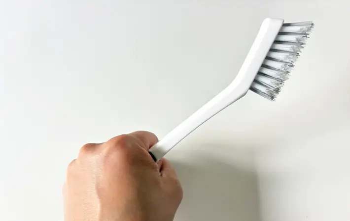 商品を握った画像（撮影：エニママ）