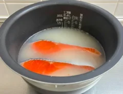 鮭の炊き込みご飯