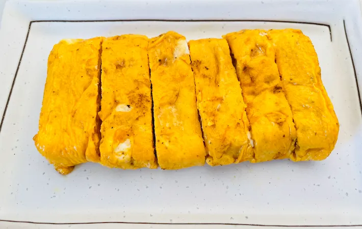 カットした玉子焼きの画像（撮影：エニママ）