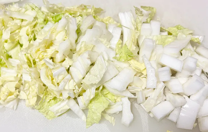 細切りにした白菜の画像（撮影:エニママ）