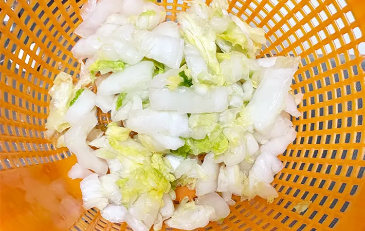 水分がよく切れた白菜の画像（撮影:エニママ）