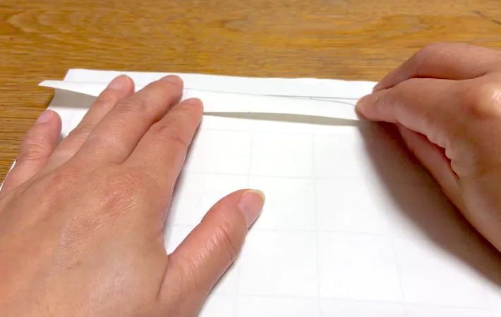 上部分を1回折っている画像（撮影：エニママ）