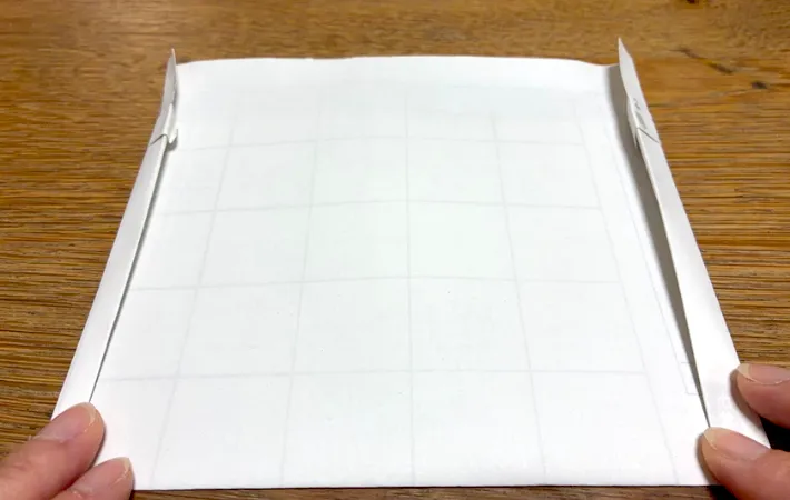 両端を折った画像（撮影：エニママ）