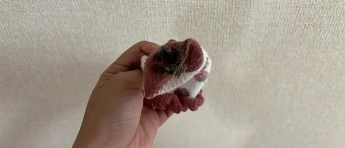 汚れが付いた靴下の画像（撮影：grapeライフハック編集部）