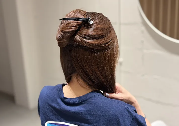簡単ヘアアレンジの手順の写真