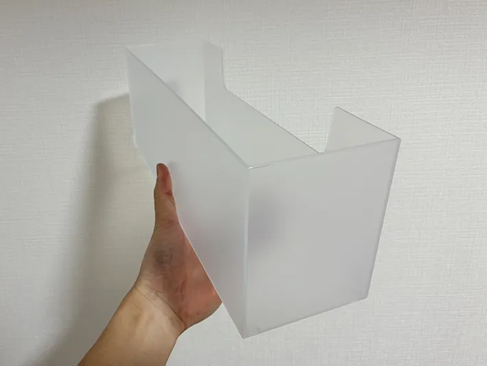 手で持ったファイルボックス（撮影：grapeライフハック編集部）