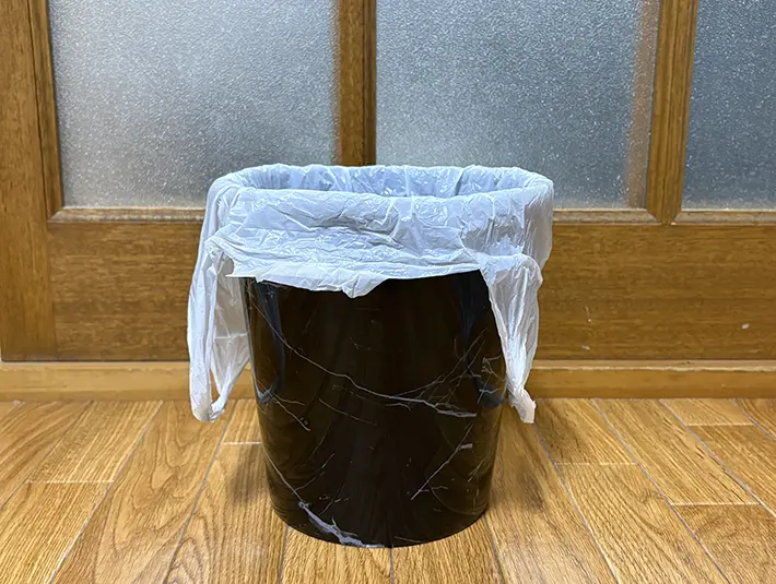 ゴミ箱の画像