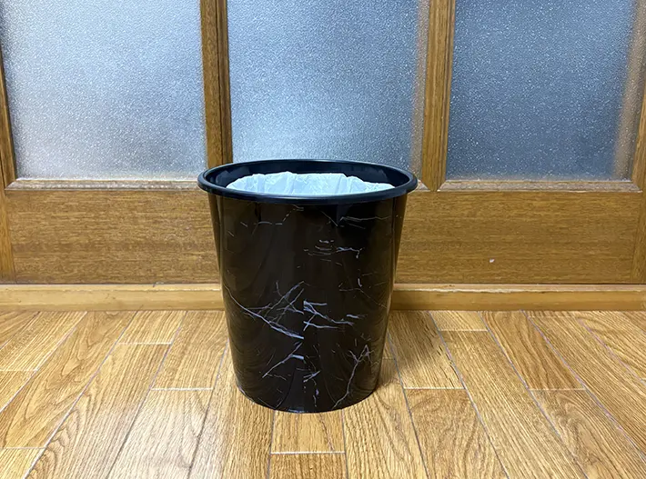 ゴミ箱の画像