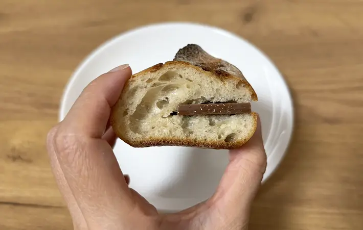 ヒーティングしてしないスタババゲットの画像（撮影：grapeフード編集部）