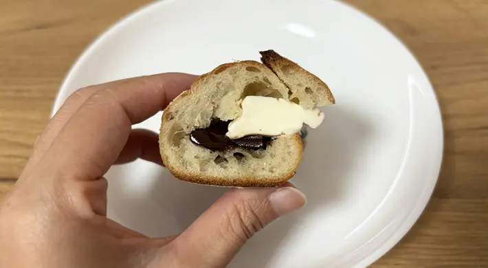 ヒーティングしたスタババゲットの画像（撮影：grapeフード編集部）