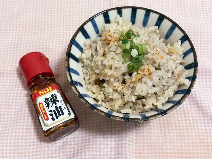 『担々麺風』の炊き込みご飯の写真（撮影：grapeフード編集部）