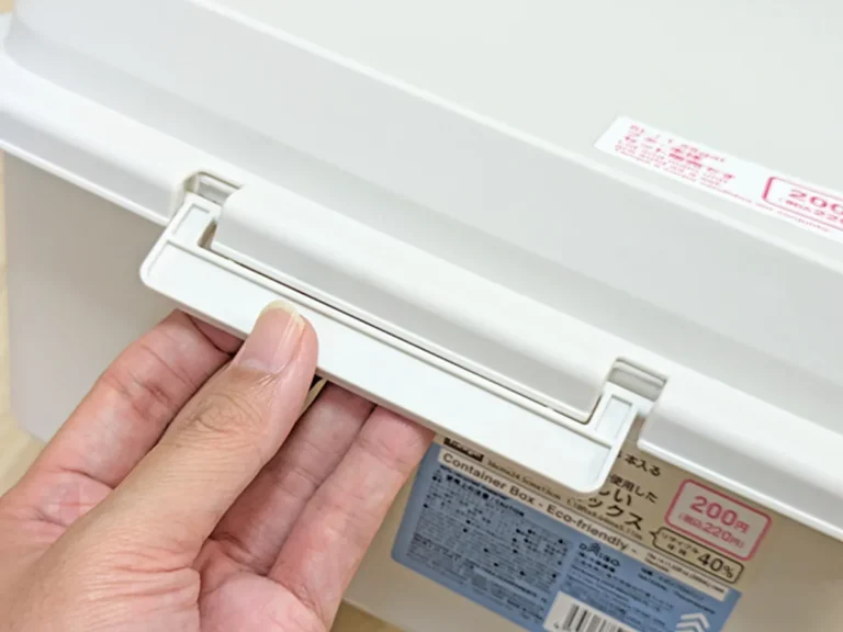 『アウトドアコンテナボックス』の写真（撮影：ワード）
