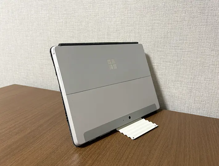 『1冊でも自立できるブックスタンド』の画像