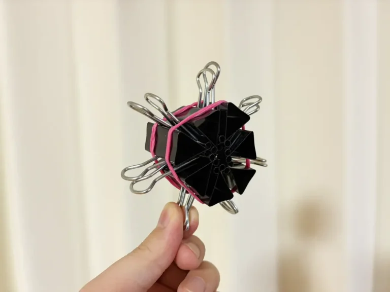 ダブルクリップの活用写真(撮影:grapeライフハック編集部)