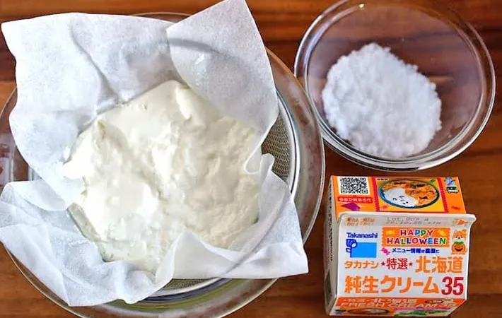 『玉子焼き器で作るミルクレープ』を作る写真（撮影：小泉明代）