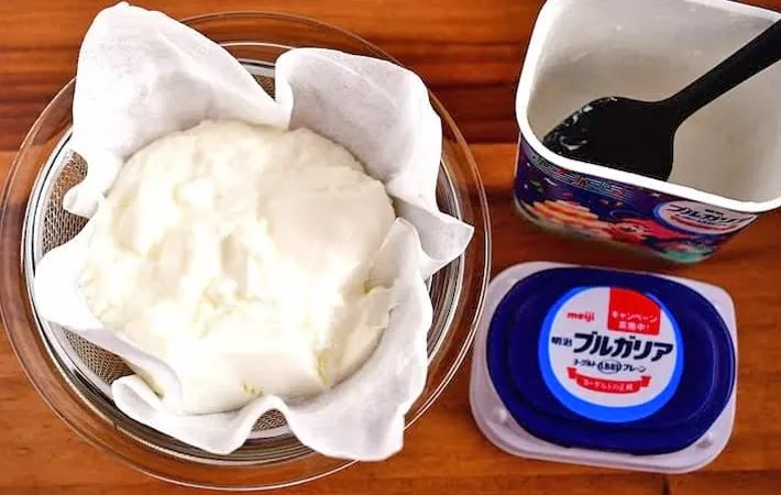 『玉子焼き器で作るミルクレープ』を作る写真（撮影：小泉明代）