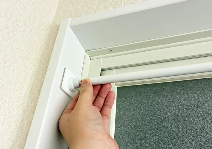 つっぱり棒の活用写真（撮影：grapeライフハック編集部）