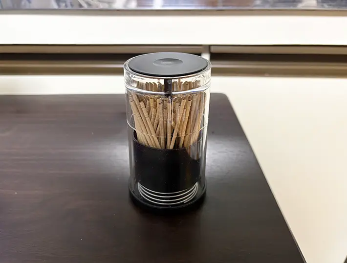 綿棒ケース（プッシュ式）の画像