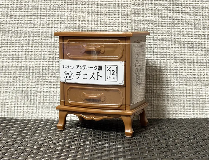 ミニチュアチェストの画像