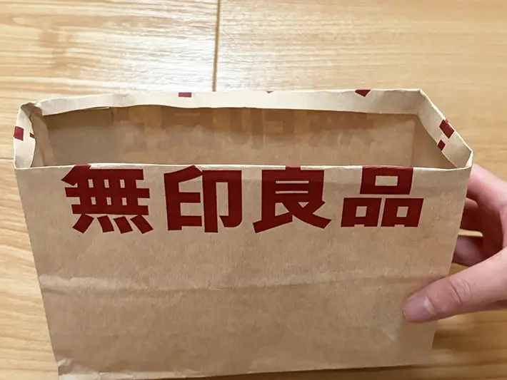 箱のフチを内側に折り込んだ写真（撮影：grapeライフハック編集部）
