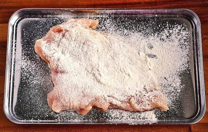 『鶏むね肉の照り焼き』を作る写真（撮影：小泉明代）