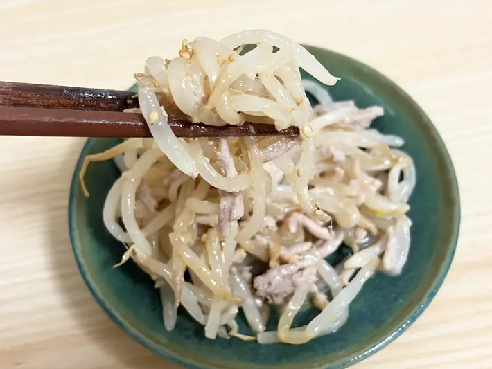 でき上がった料理を食べる写真（撮影：grapeフード編集部）