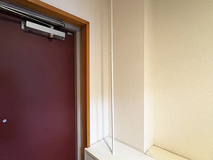 つっぱり棒の画像