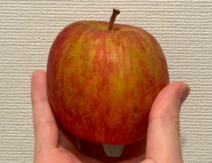「リンゴの皮むき、分厚くなっちゃう…」 いつもと違う『I型ピーラー』を使ったら?