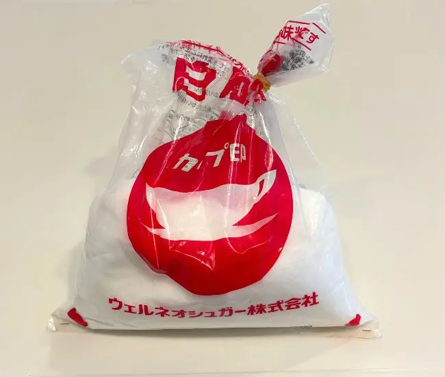 開封した砂糖の袋の写真（撮影：grapeフード編集部）