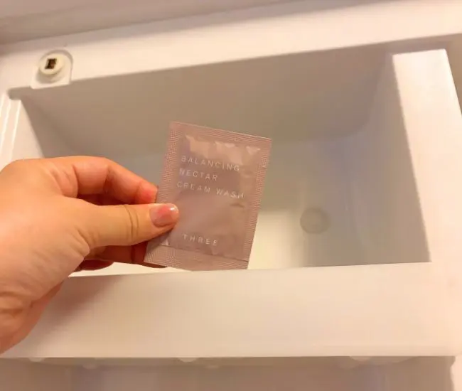 見失っていた化粧品の試供品の写真（撮影：grapeライフハック編集部）