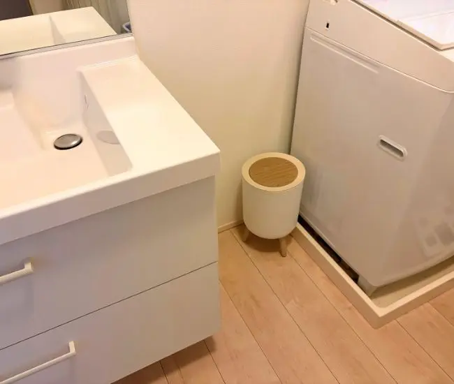 床に置いているゴミ箱（撮影：grapeライフハック編集部）