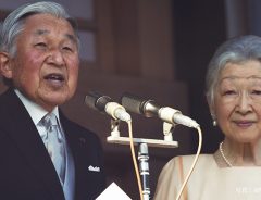 天皇、皇后両陛下 熊本訪問　心優しい笑顔で被災者をお見舞い